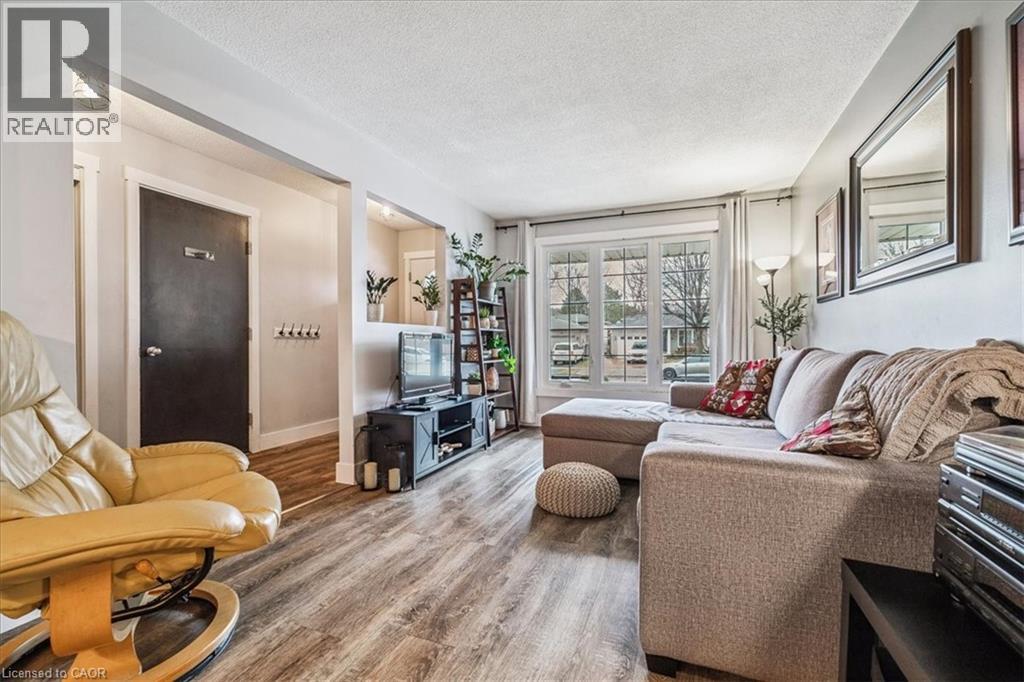 58 Sandra Crescent, Grimsby, Ontario  L3M 4Y6 - Photo 10 - 40797256