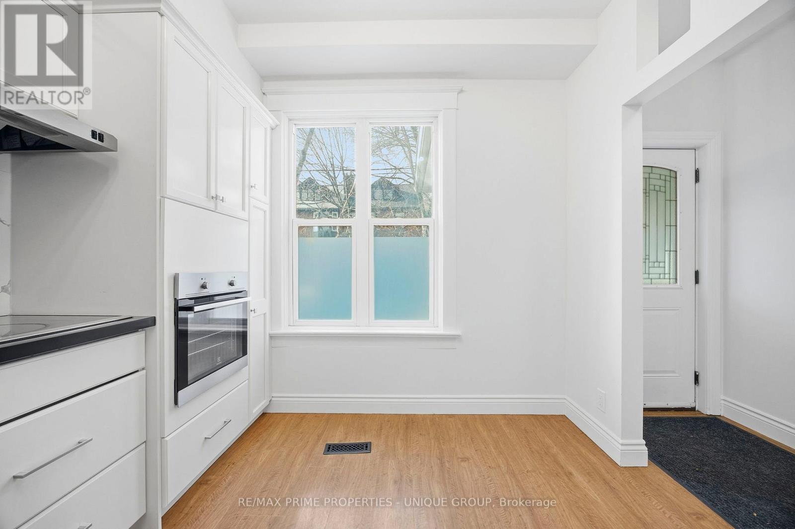 589 Logan Avenue, Toronto, Ontario  M4K 3B9 - Photo 3 - E12685494