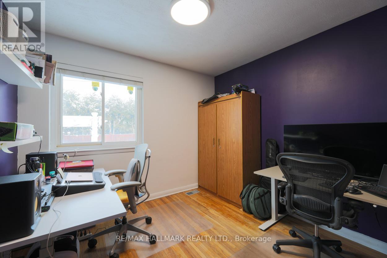 12 Trinnell Boulevard, Toronto, Ontario  M1L 1S7 - Photo 8 - E12685560