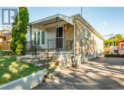 12 TRINNELL BOULEVARD, Toronto, Ontario