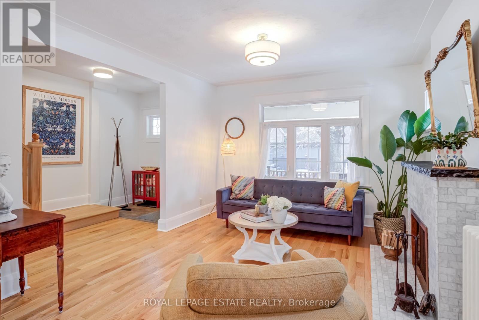 33 Ladykirk Avenue, Toronto, Ontario  M4L 3K8 - Photo 6 - E12685572