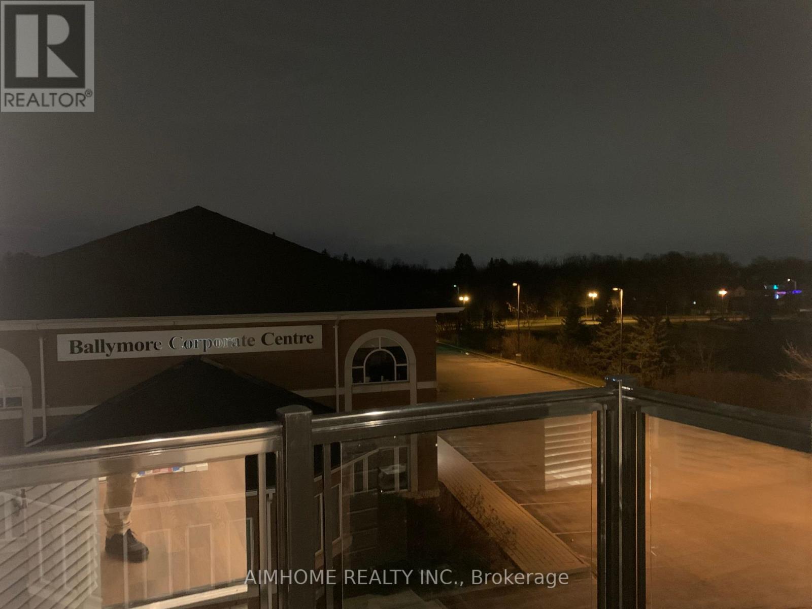 272 - 1 Bond Crescent, Richmond Hill (Oak Ridges), Ontario  L4E 3K2 - Photo 15 - N12685480