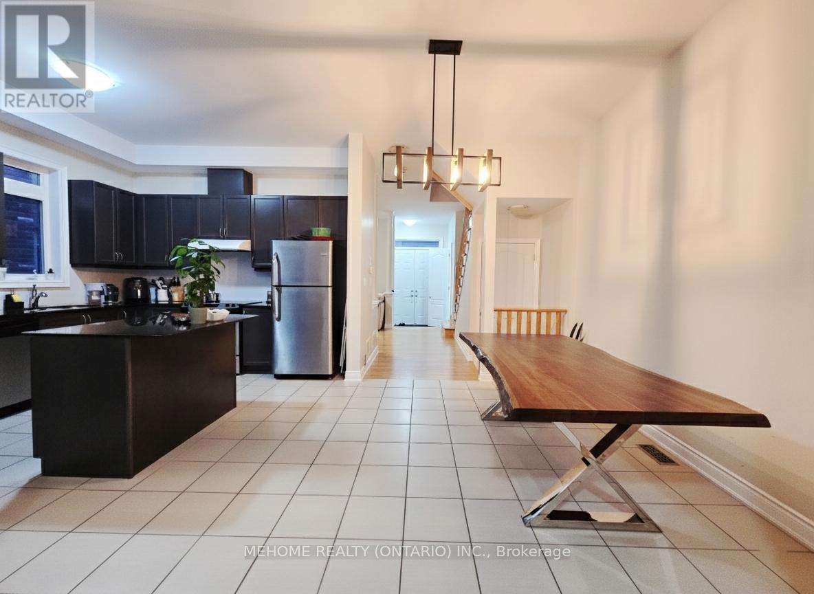 185 Paradelle Drive, Richmond Hill (Oak Ridges Lake Wilcox), Ontario  L4E 0E4 - Photo 8 - N12685486