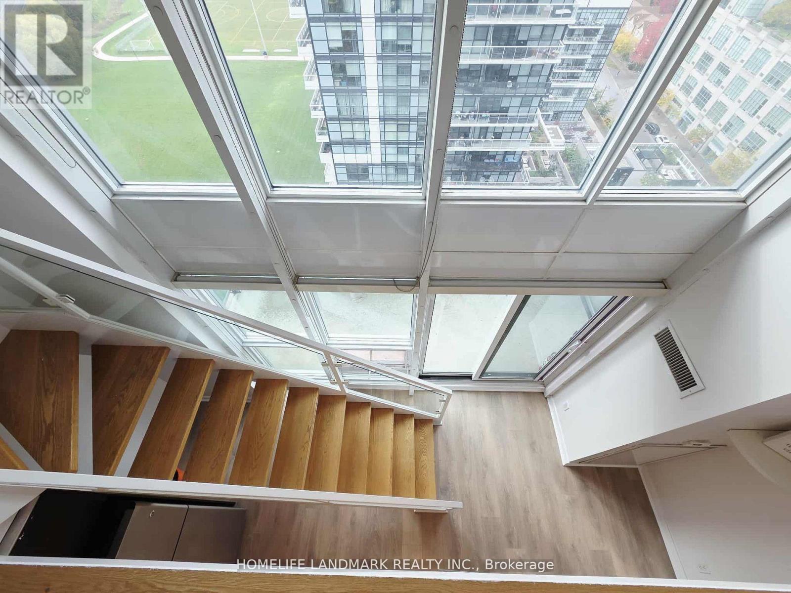 1706 - 155 Legion Road N, Toronto (Mimico), Ontario  M8Y 0A7 - Photo 12 - W12685484