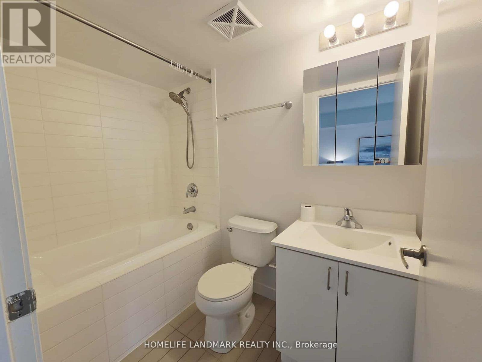 1706 - 155 Legion Road N, Toronto (Mimico), Ontario  M8Y 0A7 - Photo 14 - W12685484