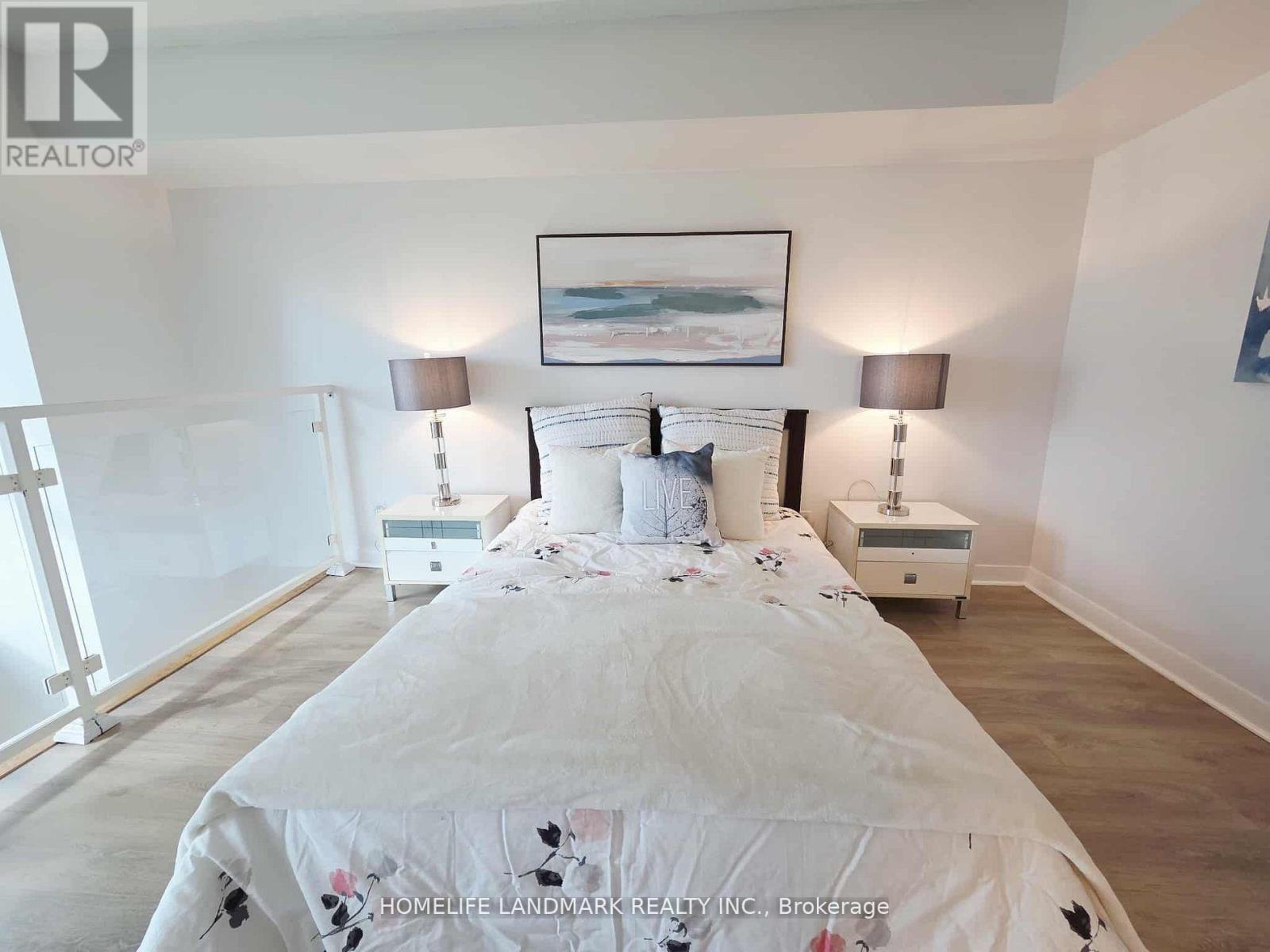 1706 - 155 Legion Road N, Toronto (Mimico), Ontario  M8Y 0A7 - Photo 3 - W12685484