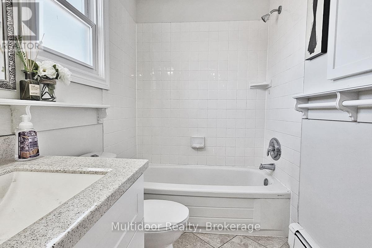 12 Hill Street, Halton Hills (Ac Acton), Ontario  L7J 2W2 - Photo 12 - W12685492