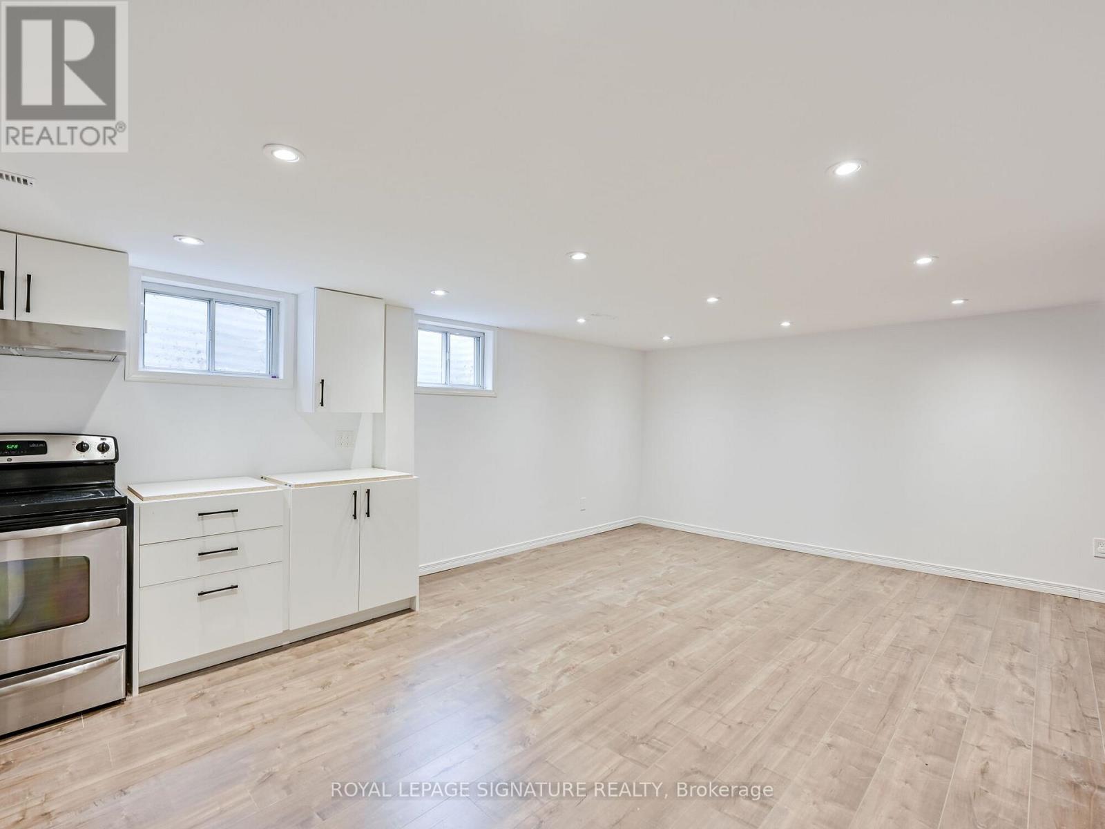 1195 Chada Avenue, Mississauga, Ontario  L5C 1P8 - Photo 11 - W12685506