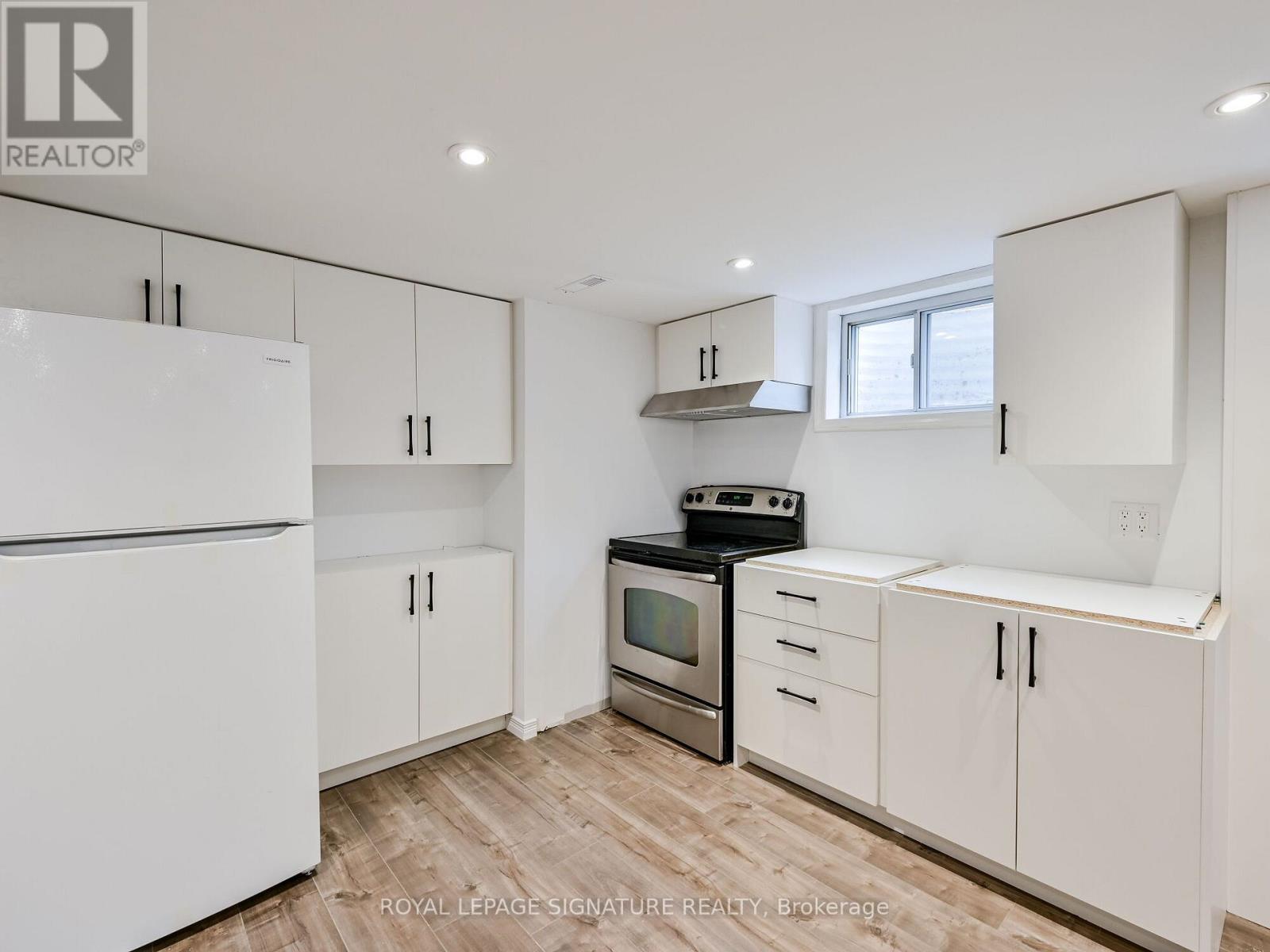 1195 Chada Avenue, Mississauga, Ontario  L5C 1P8 - Photo 16 - W12685506