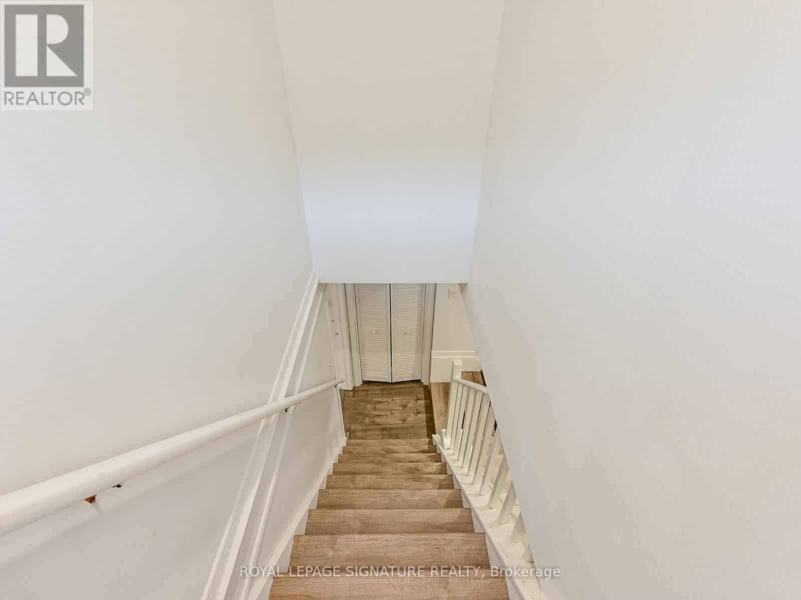 1195 Chada Avenue, Mississauga, Ontario  L5C 1P8 - Photo 2 - W12685506