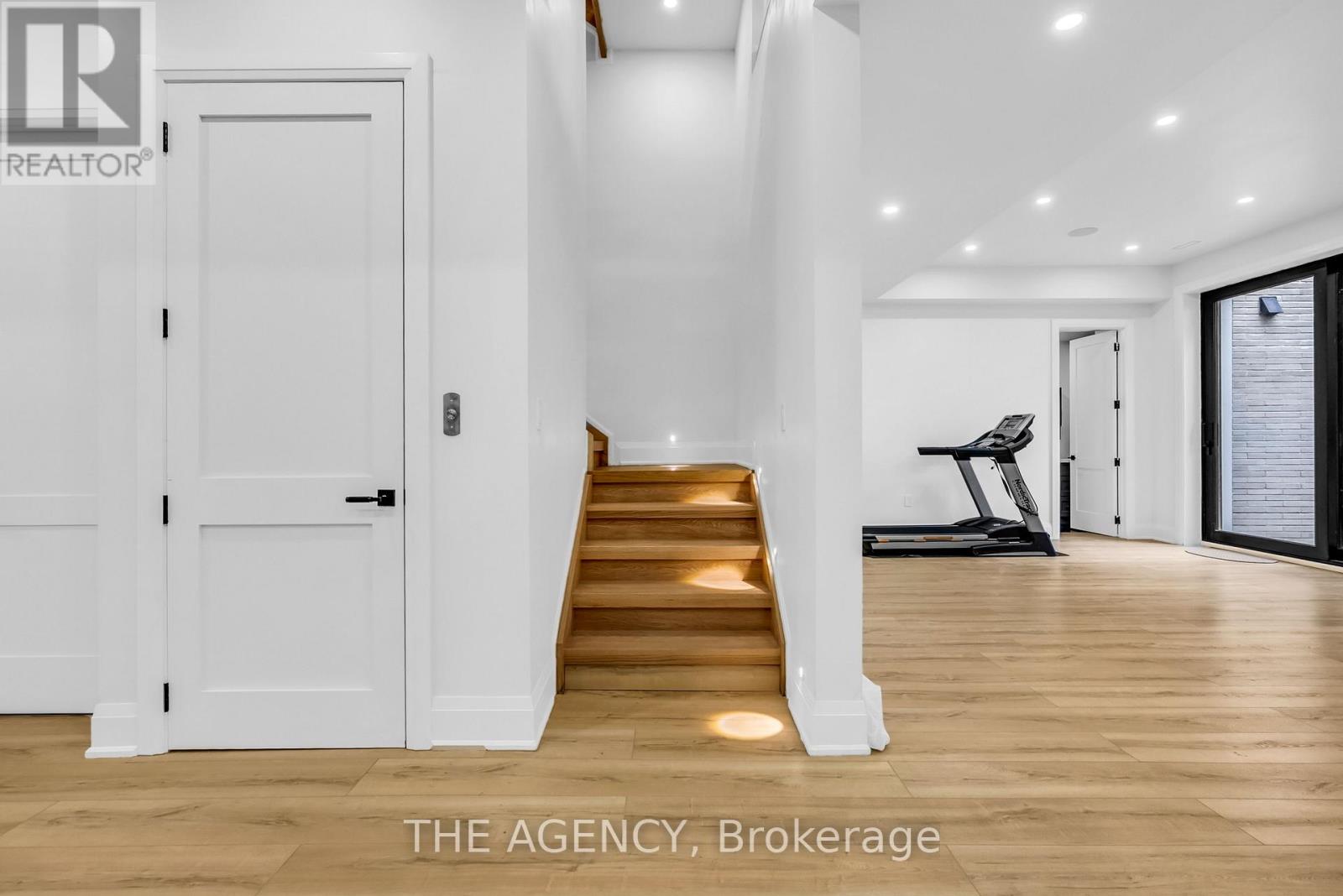 9 Earl Street, Mississauga, Ontario  L5M 1N6 - Photo 44 - W12685516