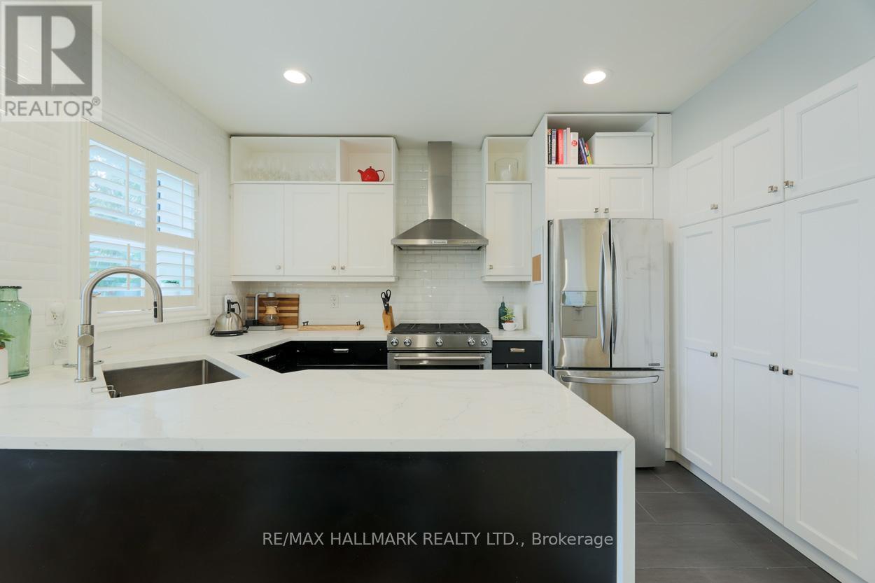 14 Wendover Road, Toronto (Kingsway South), Ontario  M8X 2K9 - Photo 10 - W12685566