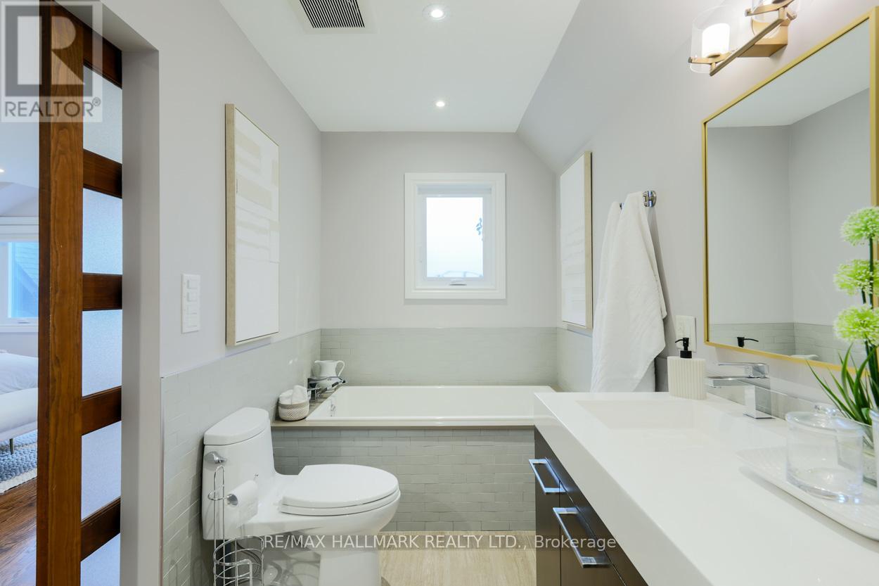 14 Wendover Road, Toronto (Kingsway South), Ontario  M8X 2K9 - Photo 18 - W12685566