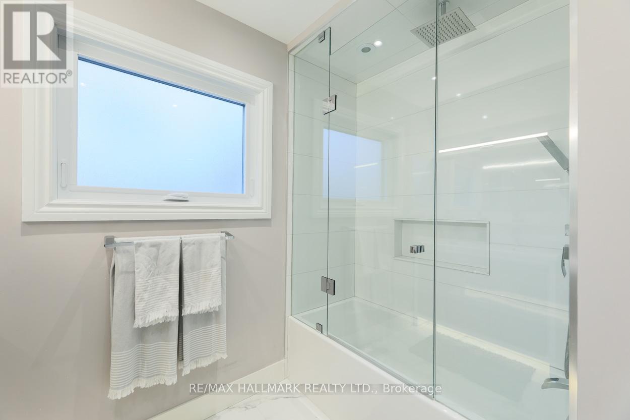 14 Wendover Road, Toronto (Kingsway South), Ontario  M8X 2K9 - Photo 24 - W12685566