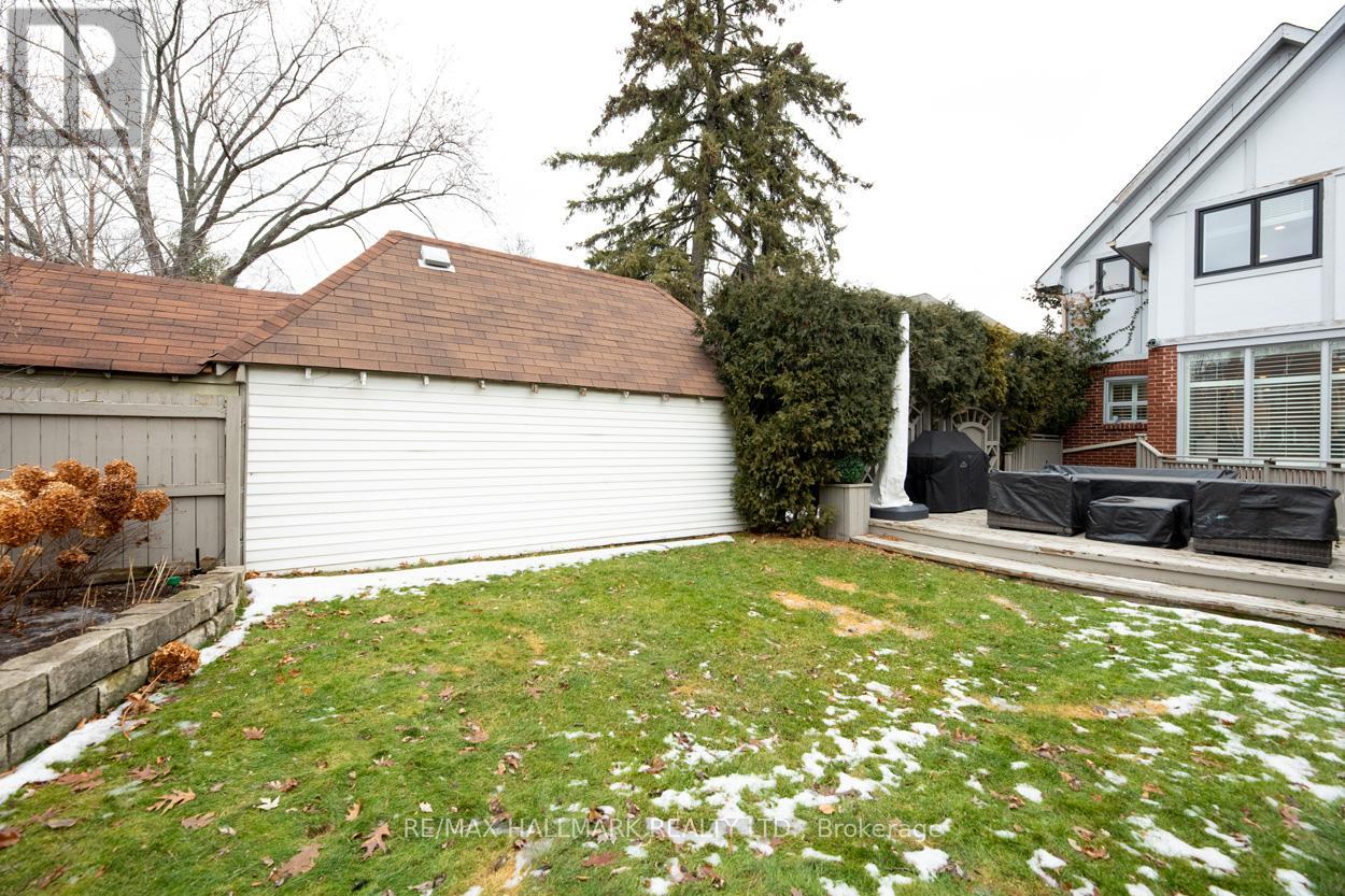 14 Wendover Road, Toronto (Kingsway South), Ontario  M8X 2K9 - Photo 35 - W12685566