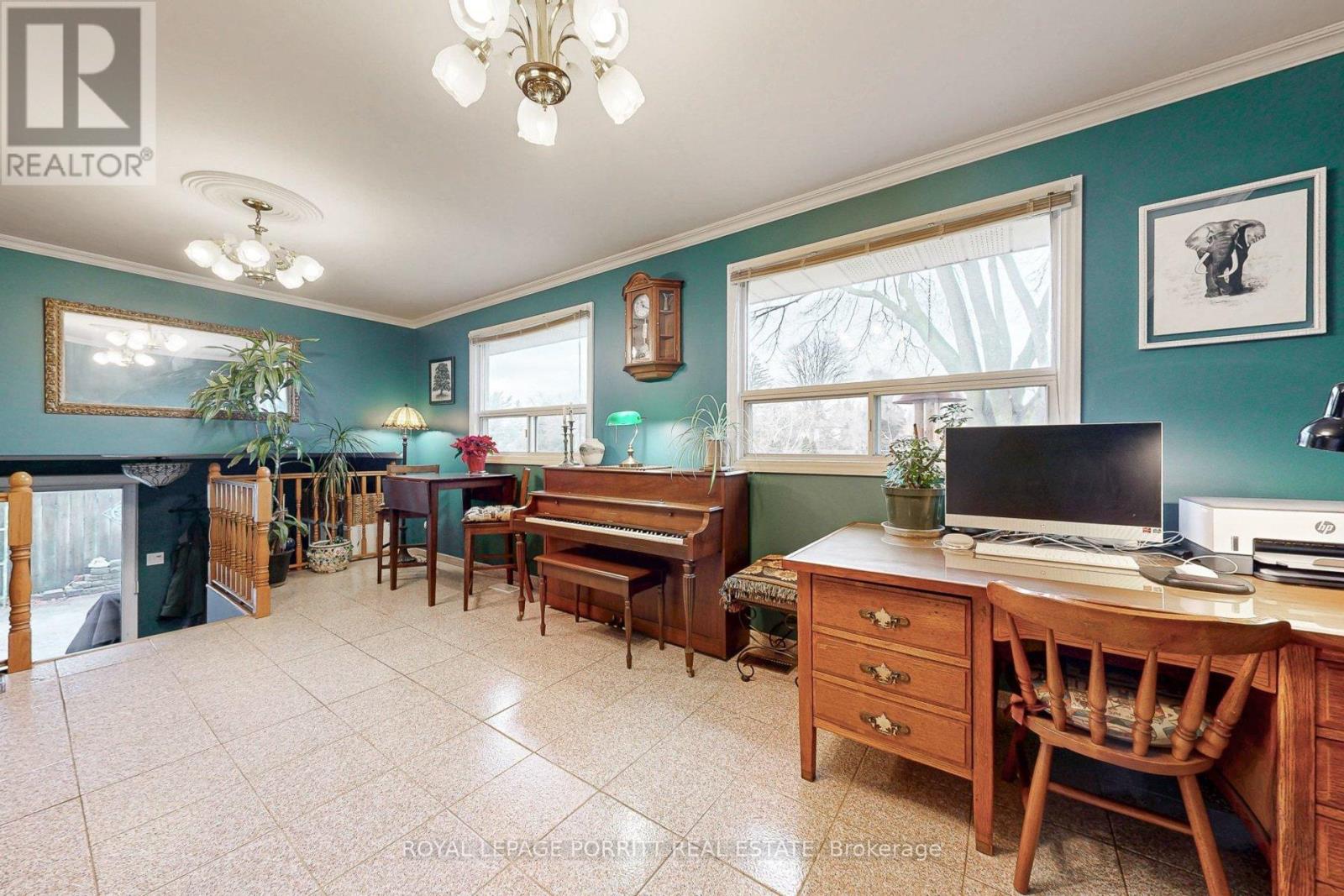 1435 Strathy Avenue, Mississauga, Ontario  L5E 2L3 - Photo 17 - W12685570