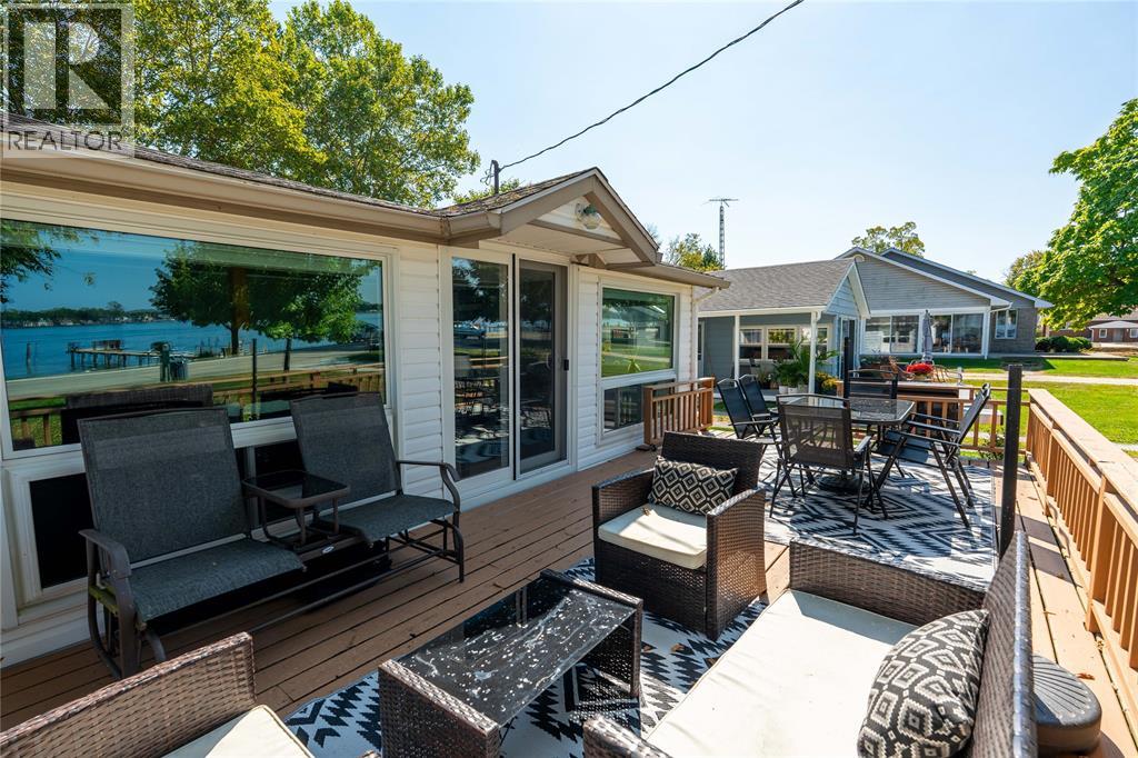 4114 St. Clair Parkway, Port Lambton, Ontario  N0P 2B0 - Photo 6 - 26000769