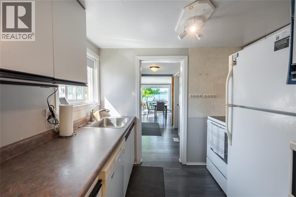 4114 St. Clair Parkway, Port Lambton, Ontario  N0P 2B0 - Photo 14 - 26000769