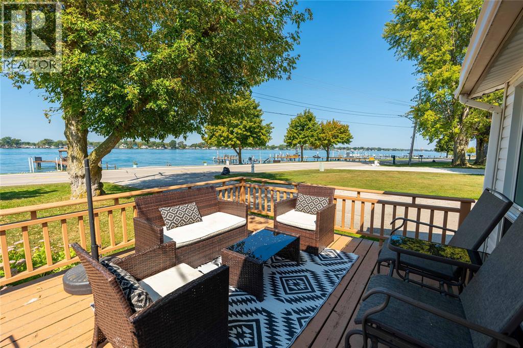 4114 St. Clair Parkway, Port Lambton, Ontario  N0P 2B0 - Photo 4 - 26000769