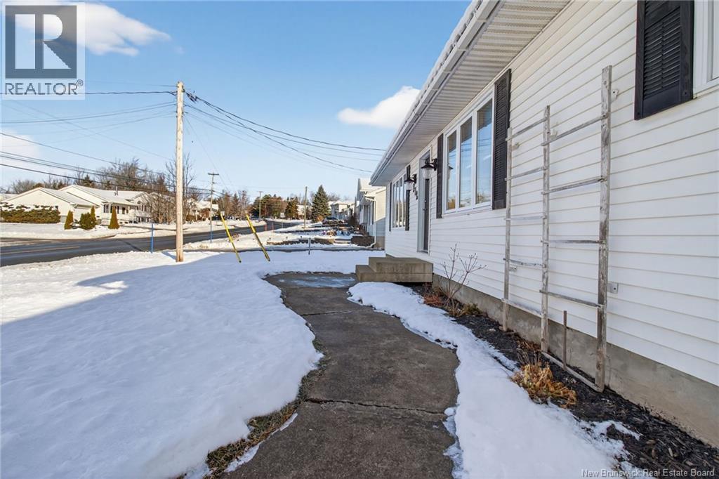 812 Centrale, Dieppe, New Brunswick  E1A 6V5 - Photo 8 - NB131976