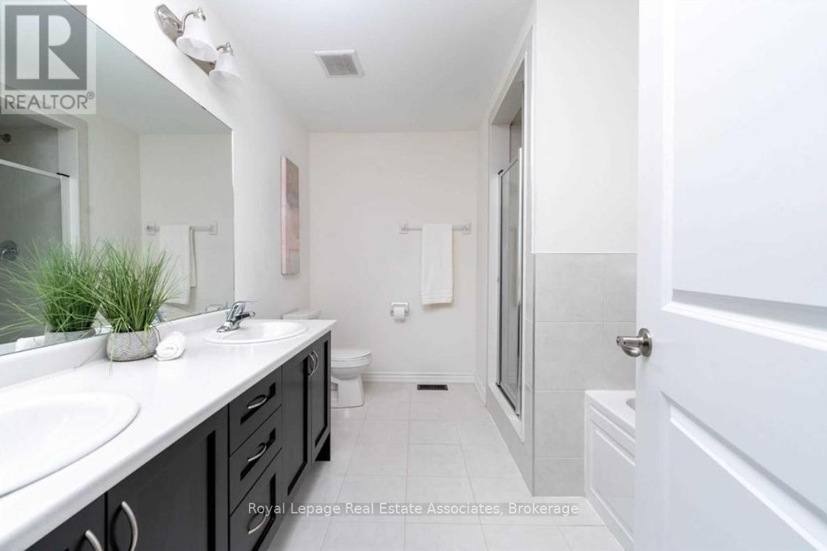 4 Bilanski Farm Road, Brantford, Ontario  N3S 0J4 - Photo 11 - X12685490