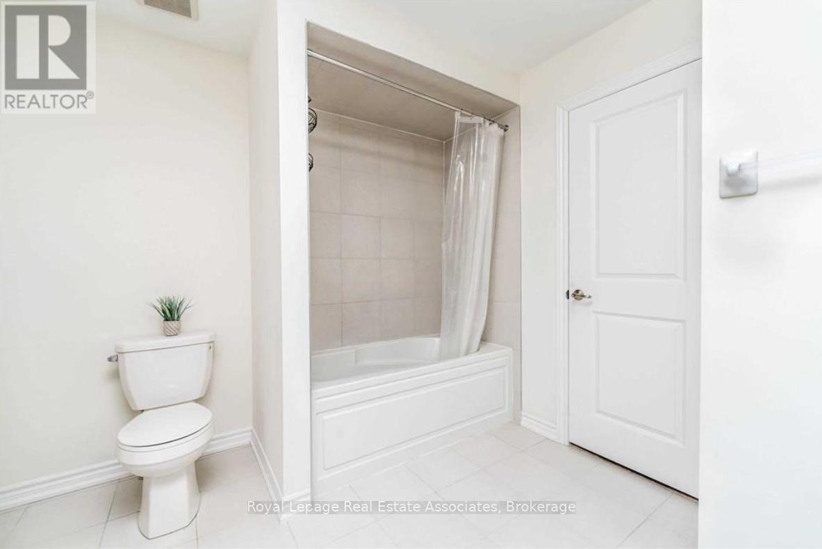 4 Bilanski Farm Road, Brantford, Ontario  N3S 0J4 - Photo 12 - X12685490