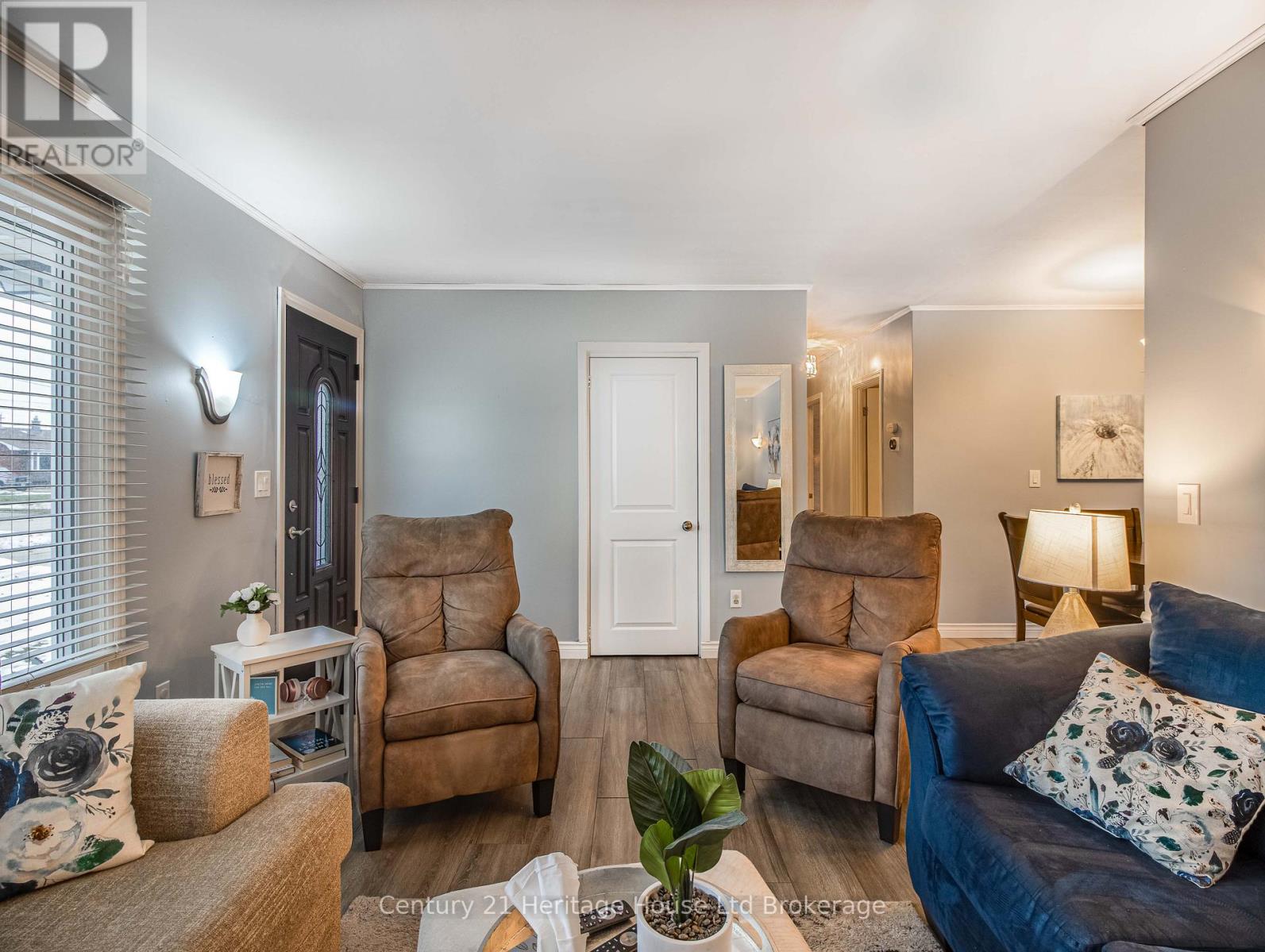 1064 Sovereign Road, Woodstock, Ontario  N4S 5P2 - Photo 13 - X12685630