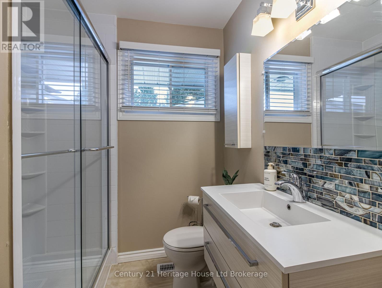 1064 Sovereign Road, Woodstock, Ontario  N4S 5P2 - Photo 20 - X12685630