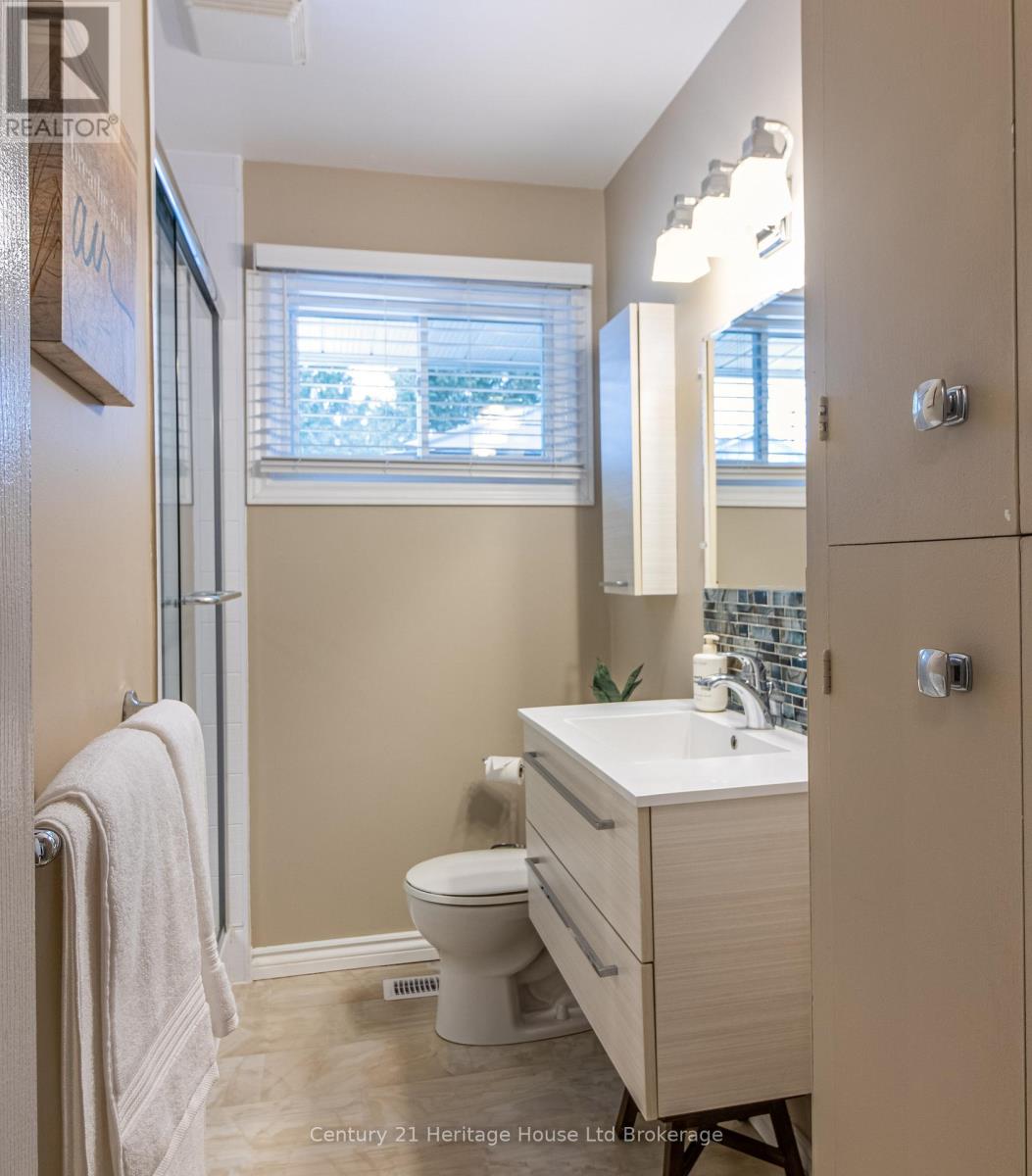 1064 Sovereign Road, Woodstock, Ontario  N4S 5P2 - Photo 21 - X12685630