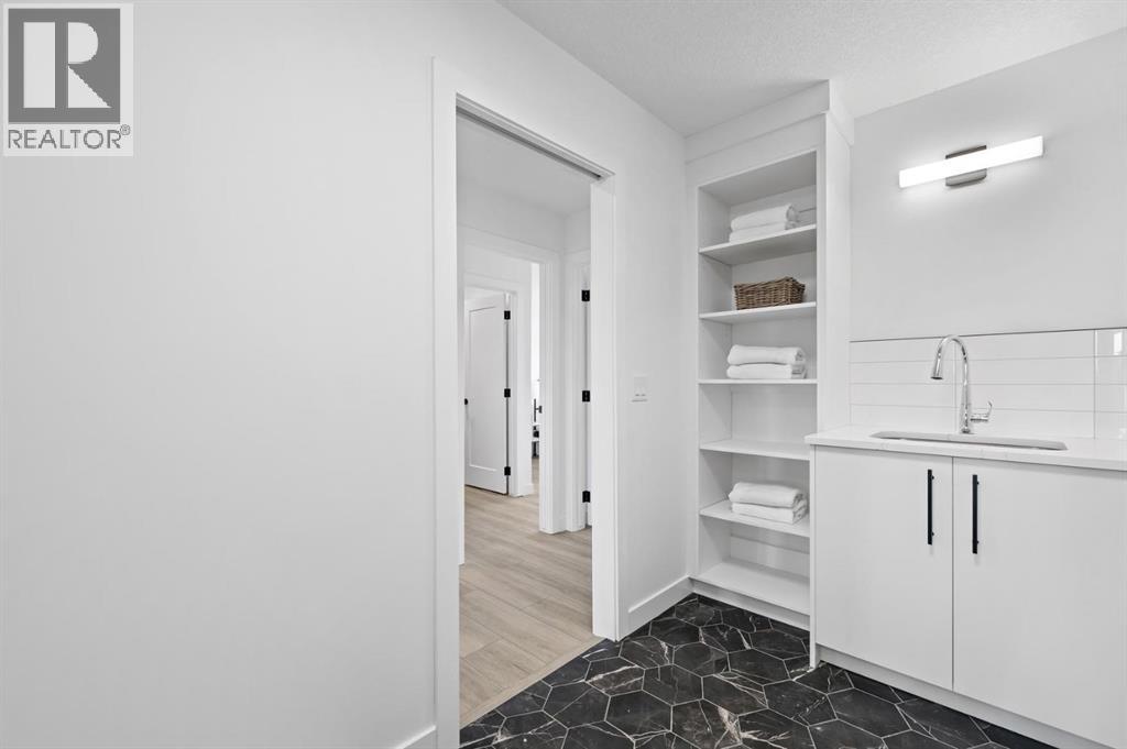 10 Westland Park Sw, Calgary, Alberta  T3H 0W1 - Photo 28 - A2278109
