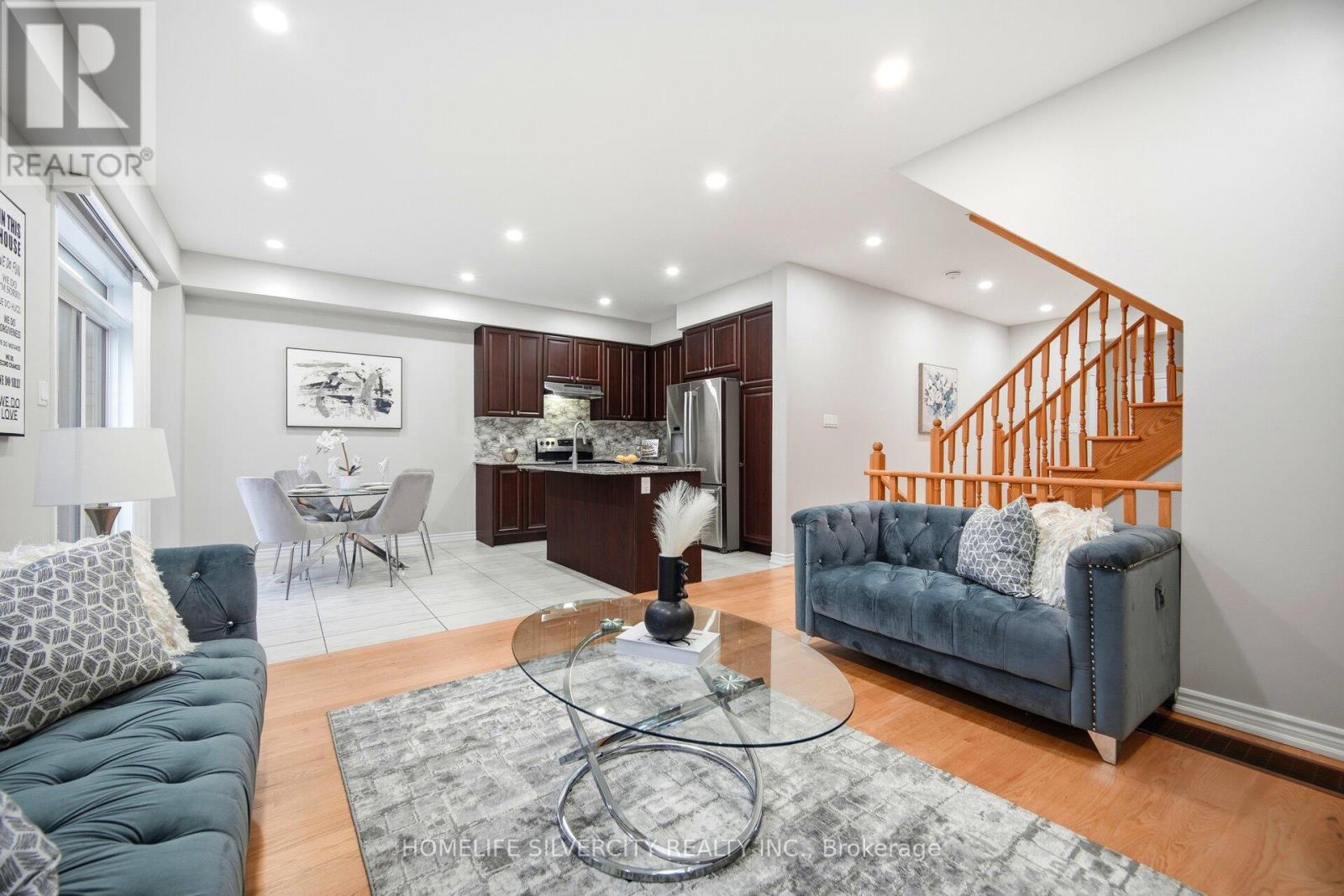 28 Dolobram Trail, Brampton, Ontario  L4A 4Y1 - Photo 7 - W12683814