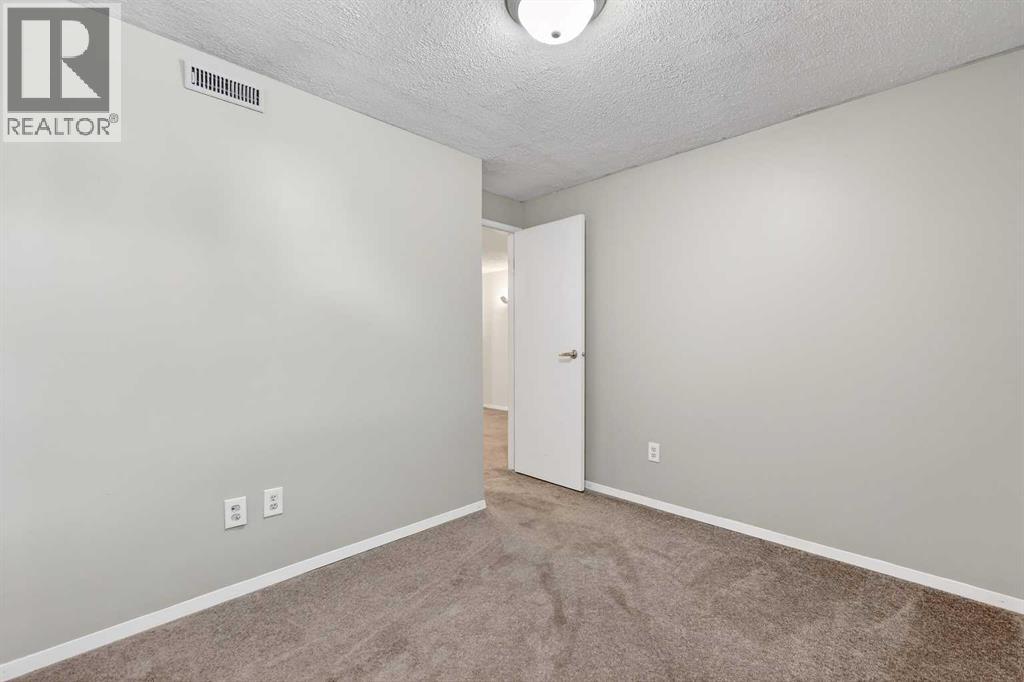 171 Deerfield Drive Se, Calgary, Alberta  T2J 7B7 - Photo 23 - A2278339