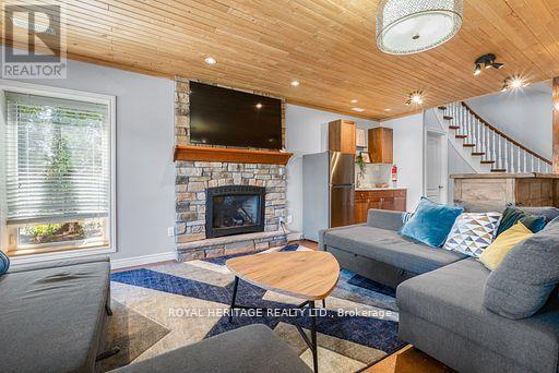 34 Hills Road, Kawartha Lakes, Ontario  K0M 1A0 - Photo 33 - X12685584