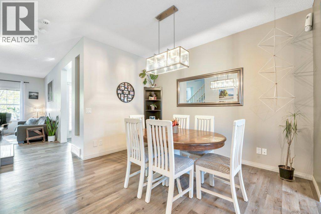 32 Copperpond Heights Se, Calgary, Alberta  T2Z 0X3 - Photo 11 - A2267375