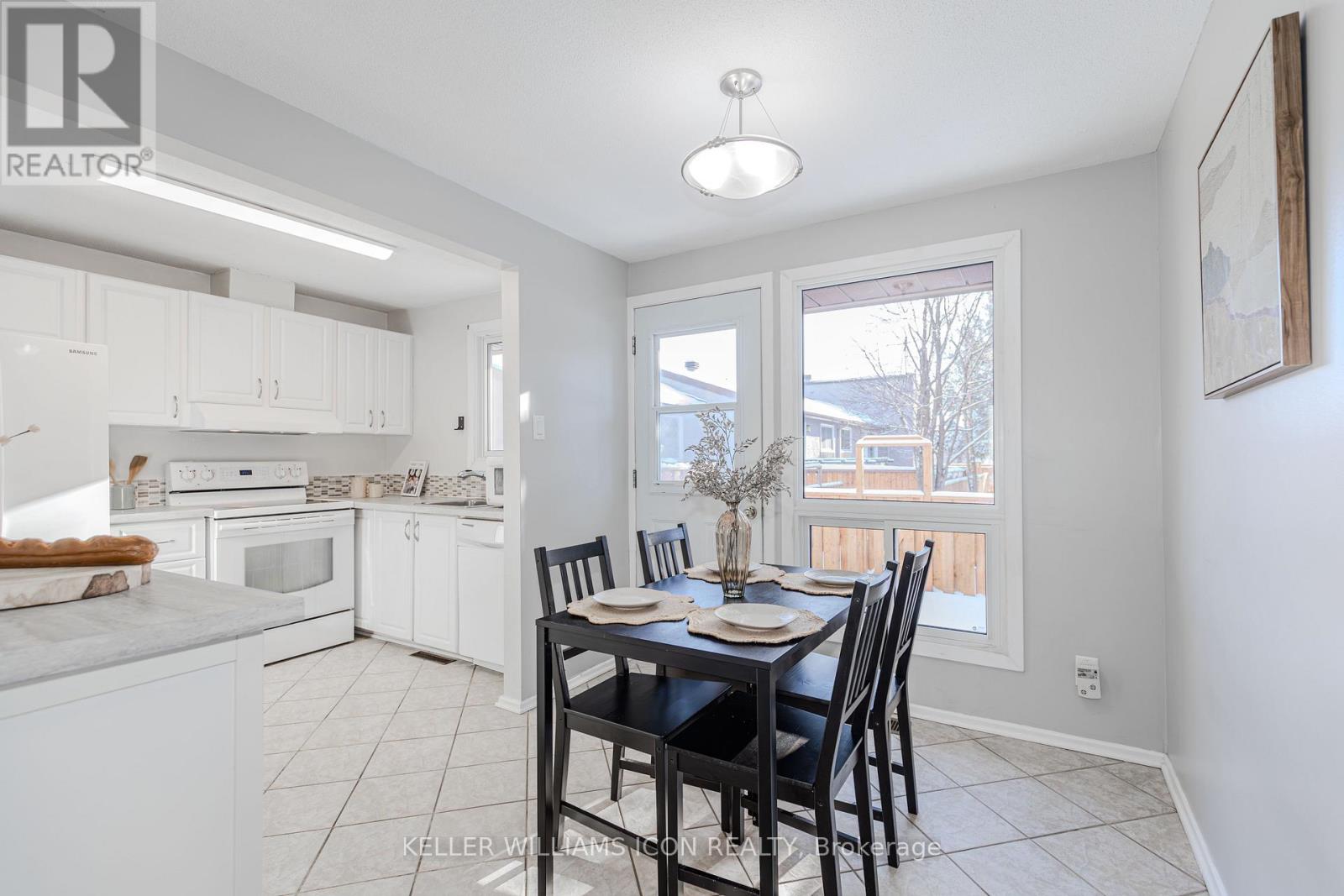 380 Woodfield Drive, Ottawa, Ontario  K2G 3W9 - Photo 11 - X12685596