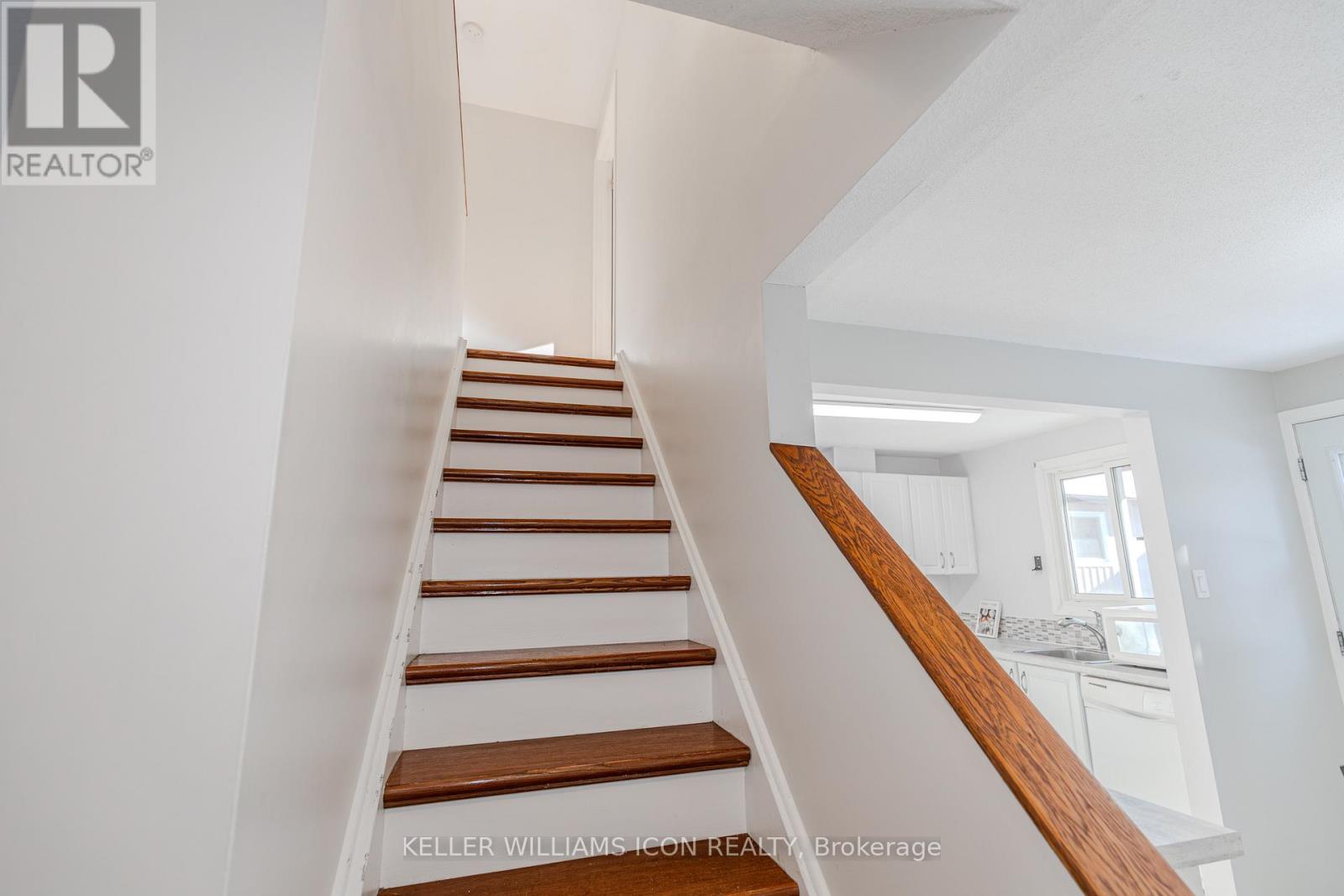 380 Woodfield Drive, Ottawa, Ontario  K2G 3W9 - Photo 15 - X12685596