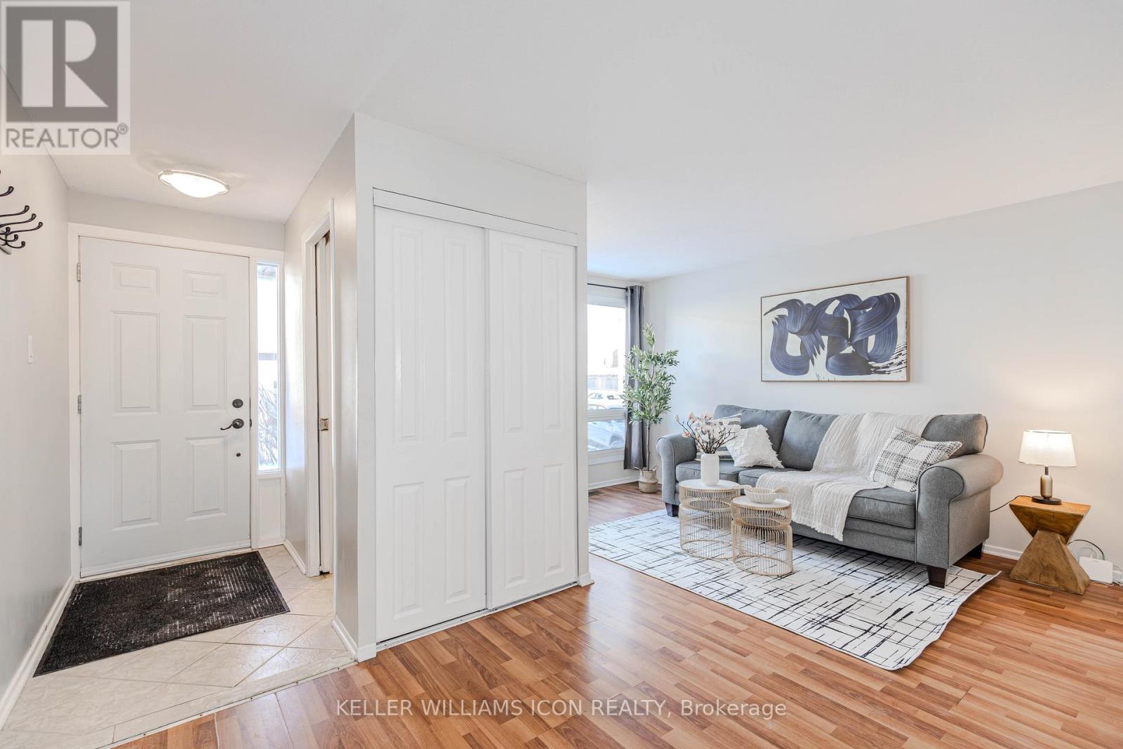 380 Woodfield Drive, Ottawa, Ontario  K2G 3W9 - Photo 6 - X12685596