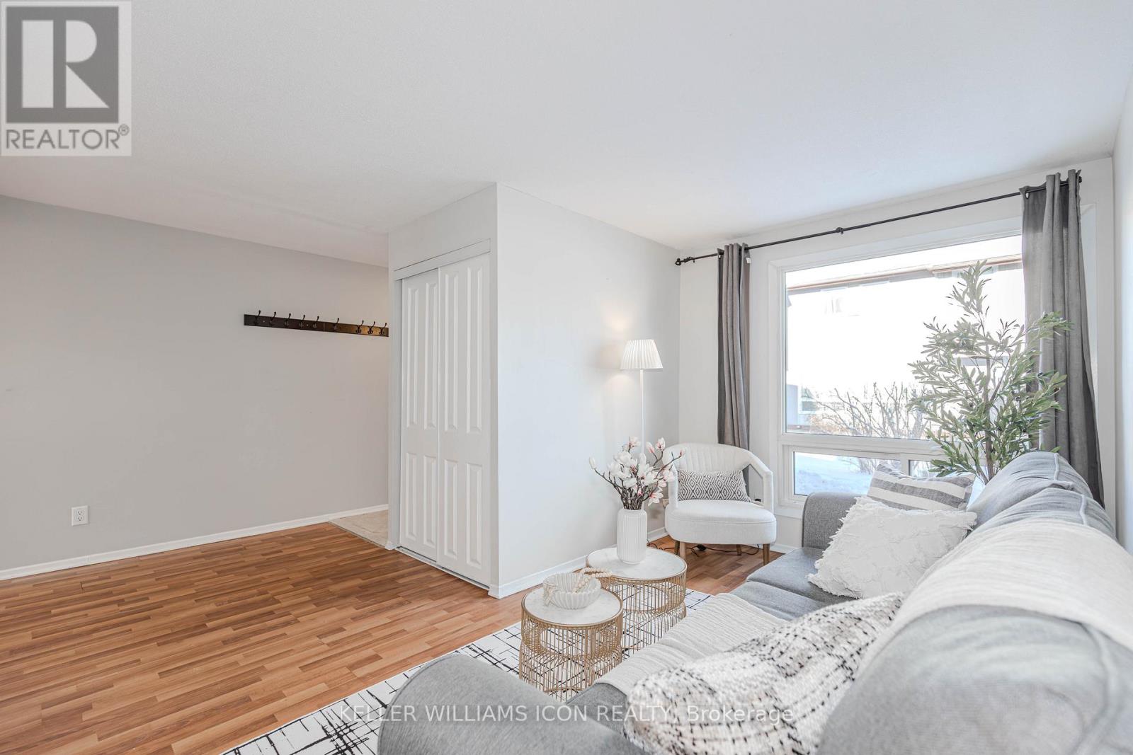 380 Woodfield Drive, Ottawa, Ontario  K2G 3W9 - Photo 8 - X12685596