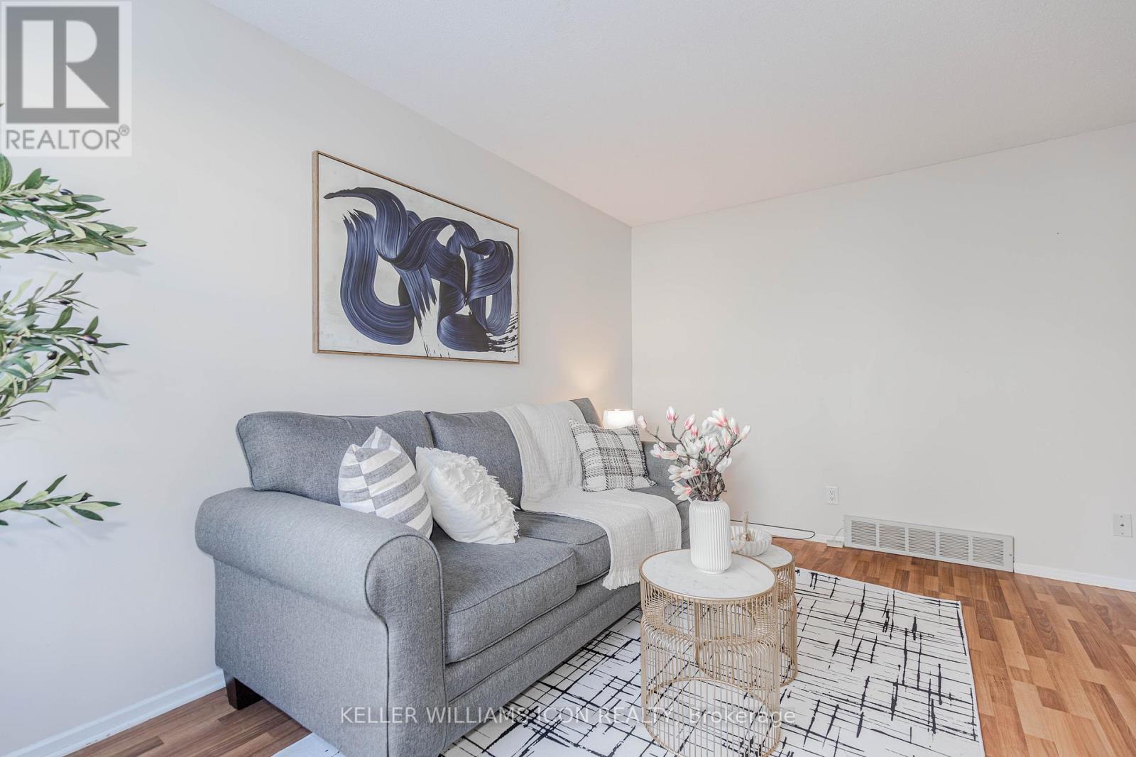 380 Woodfield Drive, Ottawa, Ontario  K2G 3W9 - Photo 9 - X12685596