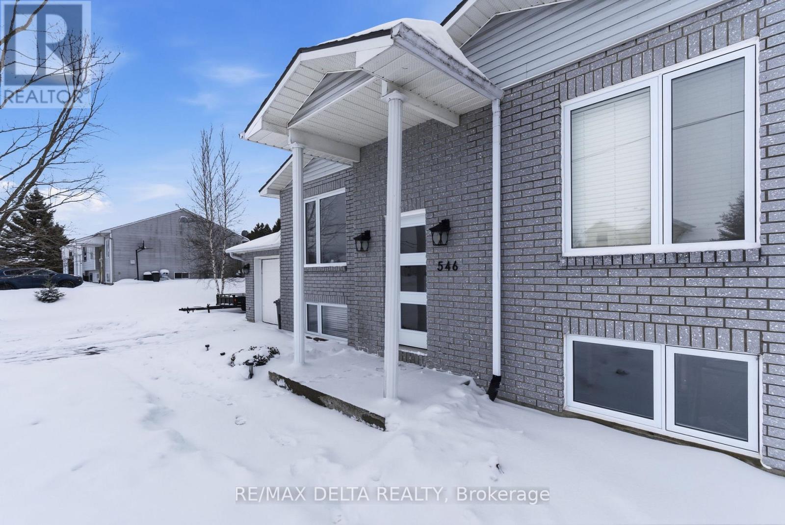 546 Devista Boulevard, Alfred And Plantagenet, Ontario  K0B 1A0 - Photo 3 - X12685604