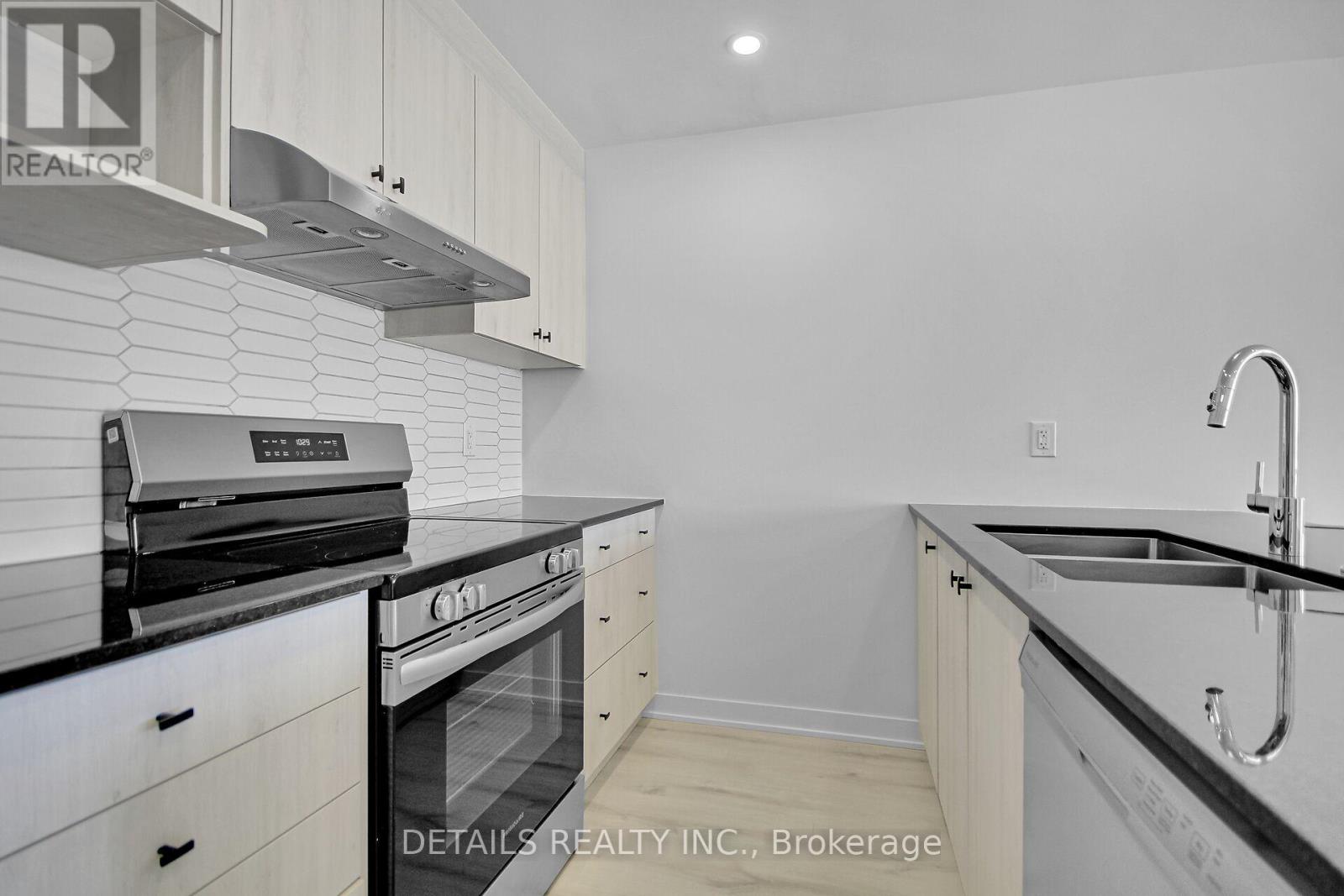 952 Chapman Mills Drive, Ottawa, Ontario  K2J 7J5 - Photo 12 - X12685612