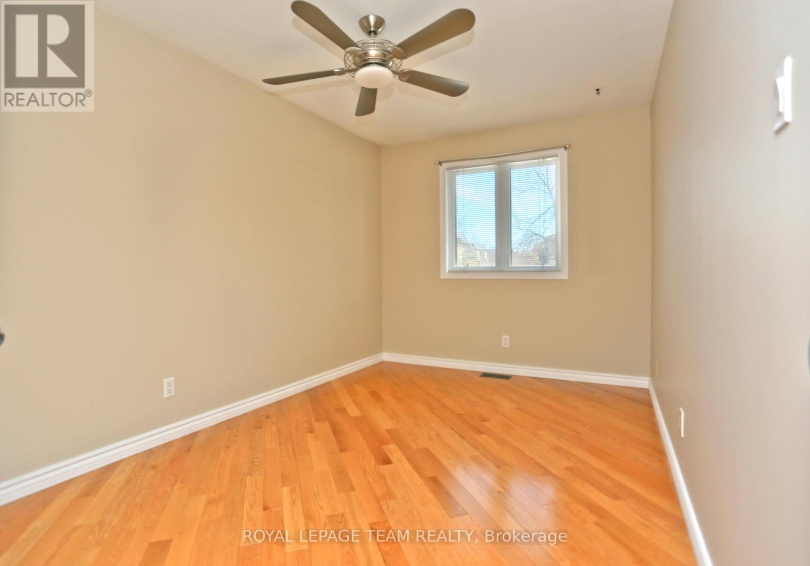 8 - 15 Forestlane Private, Ottawa, Ontario  K1K 4J8 - Photo 17 - X12685618