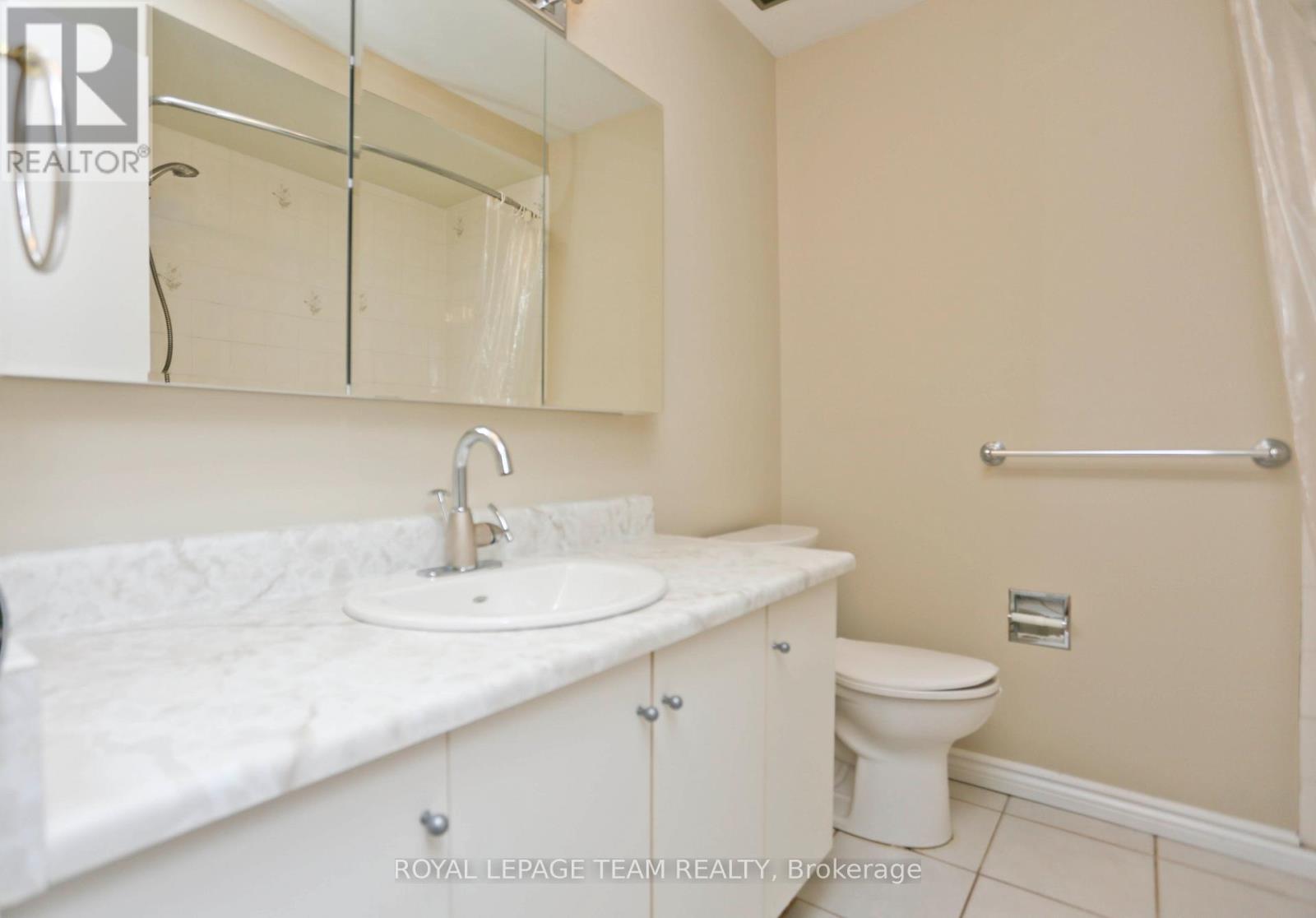 8 - 15 Forestlane Private, Ottawa, Ontario  K1K 4J8 - Photo 19 - X12685618