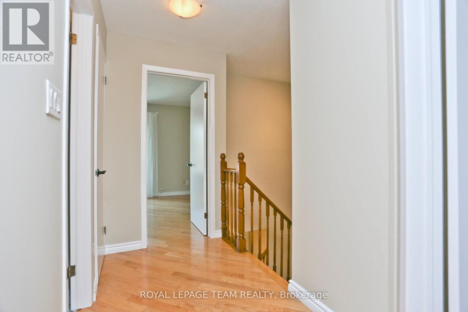 8 - 15 Forestlane Private, Ottawa, Ontario  K1K 4J8 - Photo 21 - X12685618