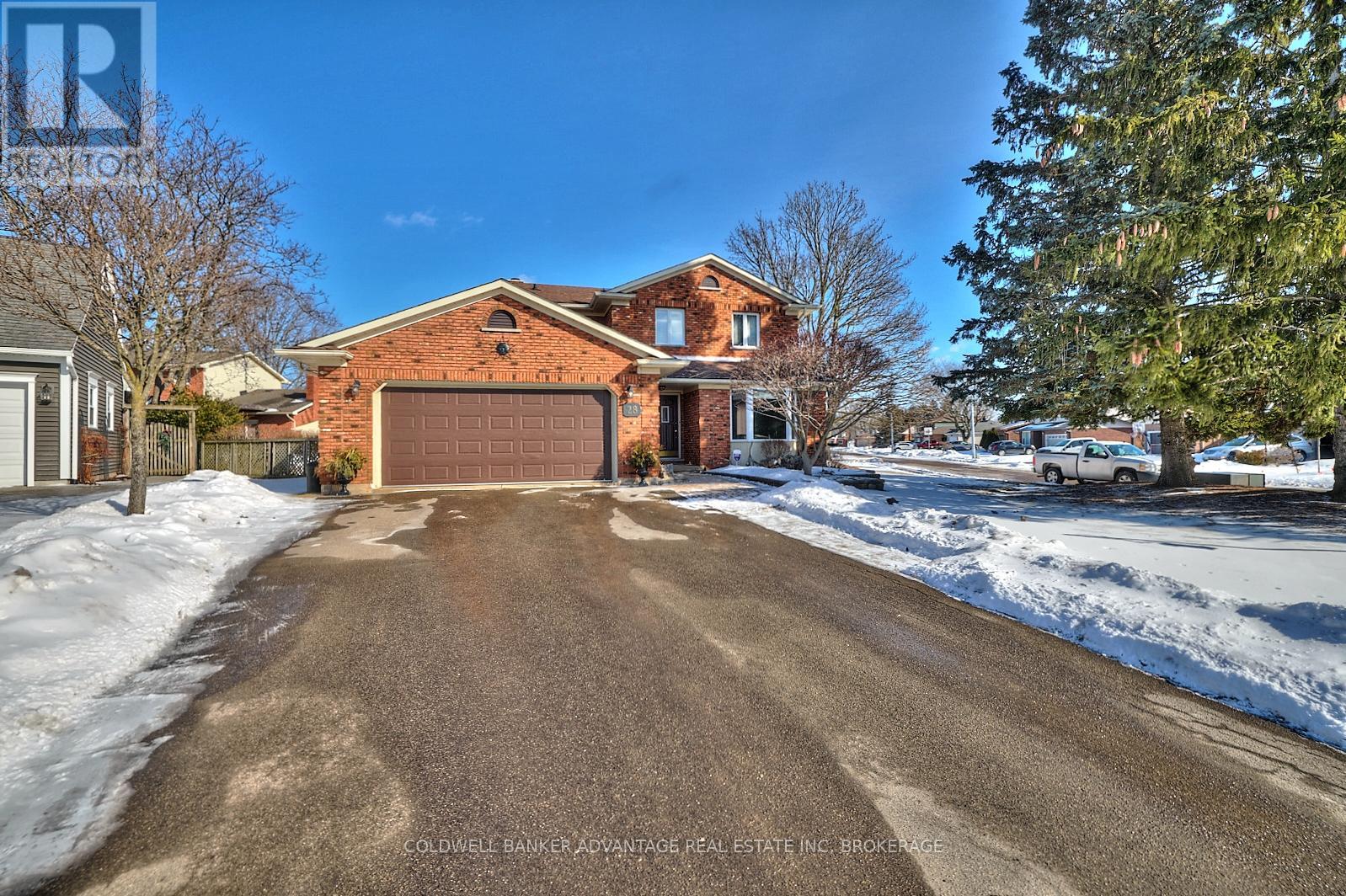 28 DIXON CRESCENT, Welland, Ontario