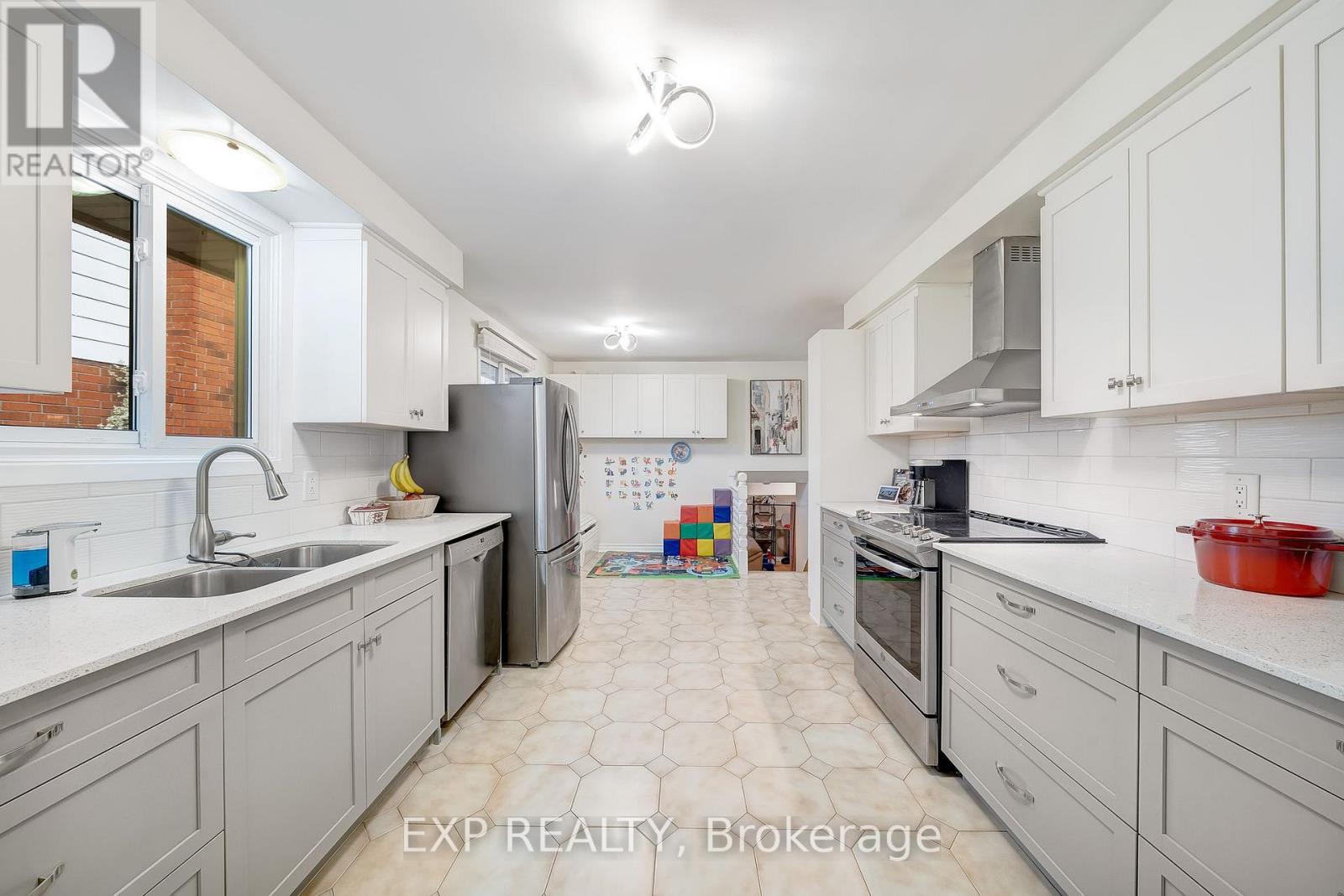 6185 Eldorado Avenue, Niagara Falls (West Wood), Ontario  L2H 1S5 - Photo 4 - X12685588