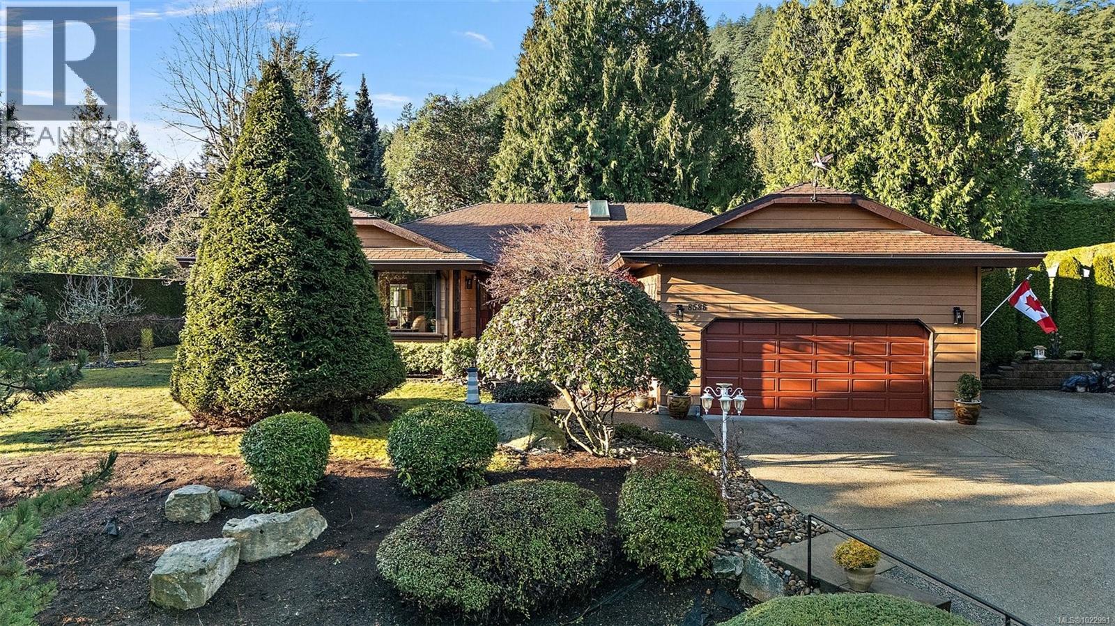 8586 Kingcome Cres, North Saanich, British Columbia