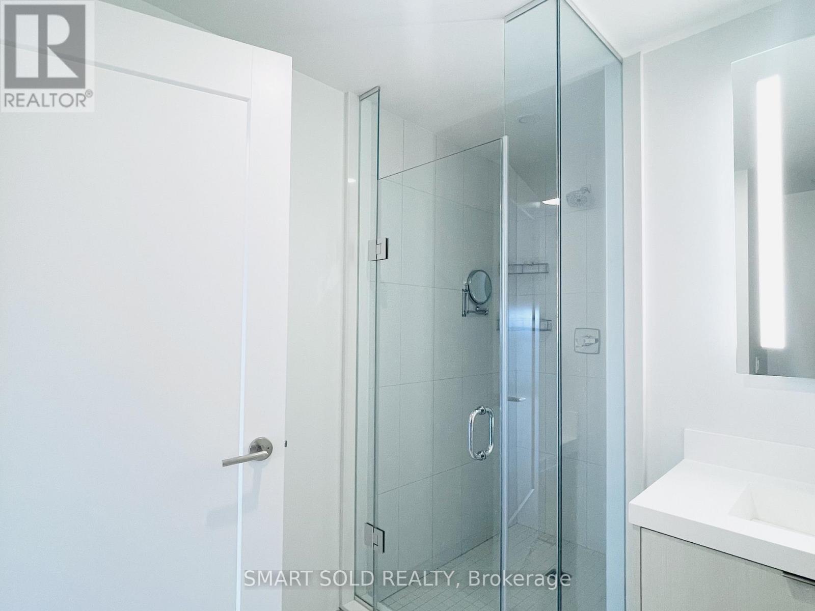 2407 - 30 Inn On The Park Drive, Toronto, Ontario  M3C 0P7 - Photo 12 - C12685598