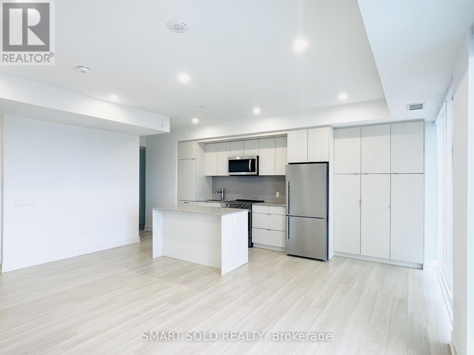 2407 - 30 Inn On The Park Drive, Toronto, Ontario  M3C 0P7 - Photo 3 - C12685598