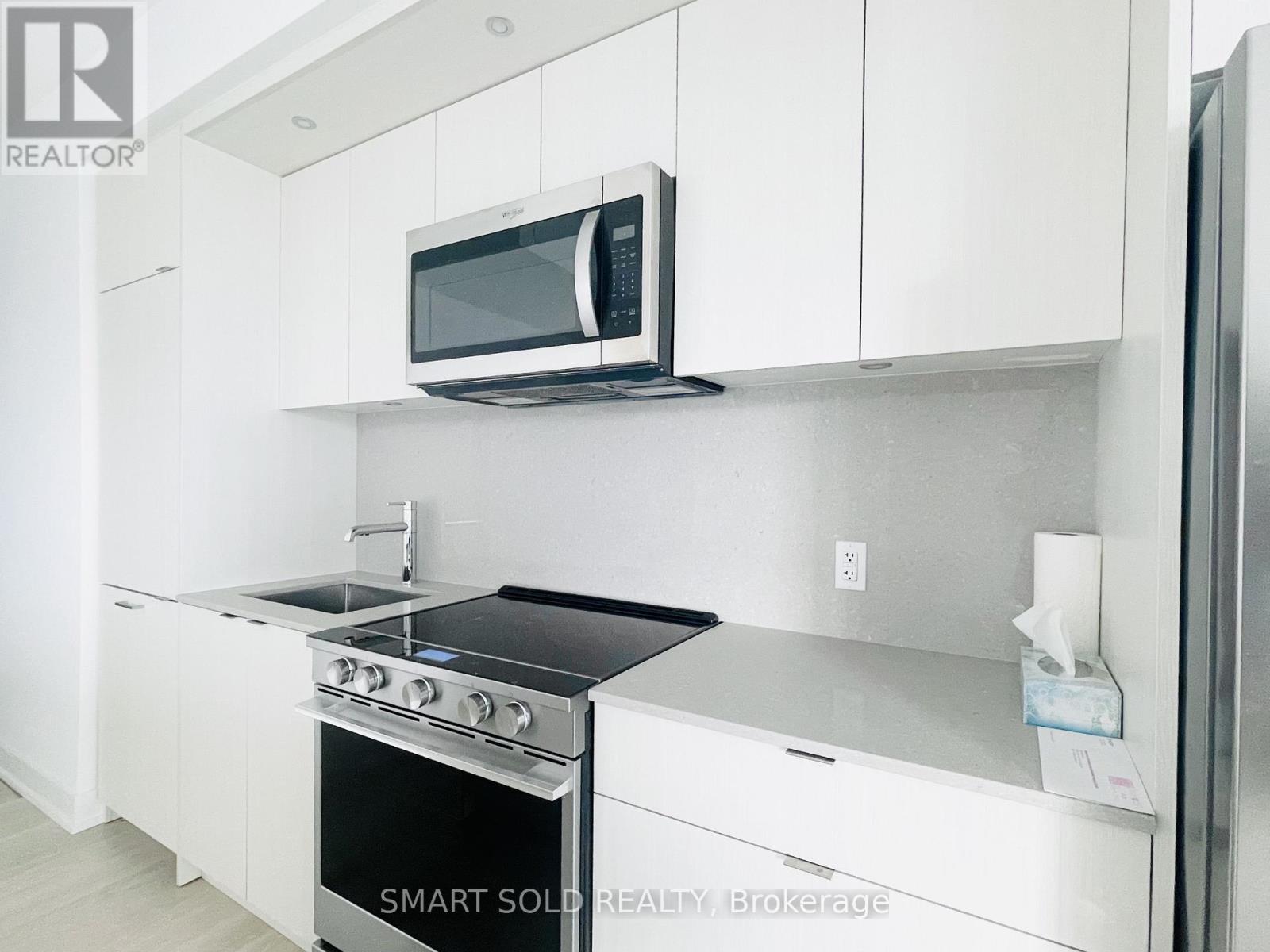 2407 - 30 Inn On The Park Drive, Toronto, Ontario  M3C 0P7 - Photo 5 - C12685598